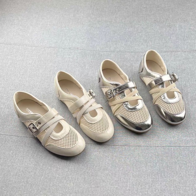 Heels - Sepatu Sneakers Anyaman Berongga Model Terbaru