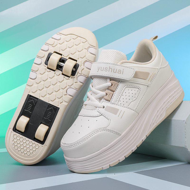 Running Shoes - Sepatu roda empat roda untuk anak