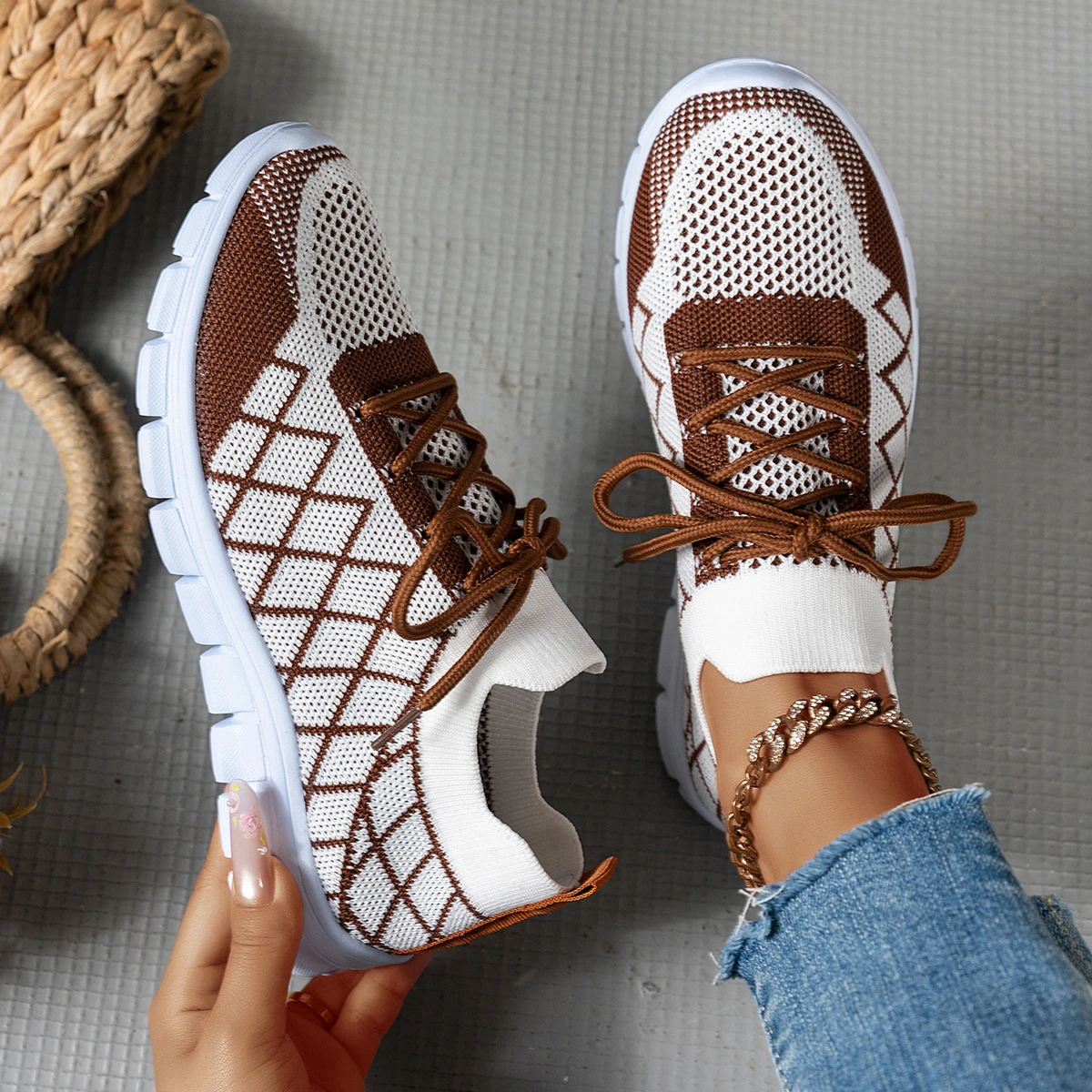 Sepatu Sneakers Rajut Wanita,  - Knit Fabric Lace Up Sneakers ulasan dan harga
