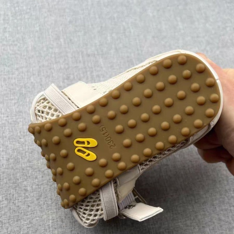 Sepatu Sneakers Anyaman Berong - Heels ulasan dan harga