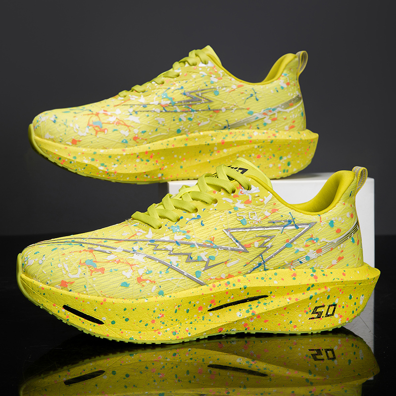 Sepatu Lari Maraton dengan Pel - Carbon Plate Marathon Racing Shoes ulasan dan harga